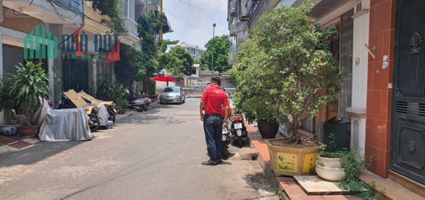 Bán nhà Lô góc  19/5, Hà Đông, Nhà đẹp ở ngay 35m2,4 T giá 4 tỷ.