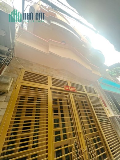 Nhà 3 tầng hẻm thông sát chợ Nguyễn Tri Phương P6Q10