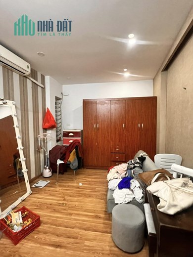 Bán nhà trung tâm Đống Đa kinh doanh sát bãi ô tô 42m*5tầng giá 5tỷ2