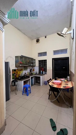 Bán nhà Ngõ 426 Đường Láng - Đống Đa, DT:48m*3 tầng, MT: 3,5m, giá chỉ 6,5 tỷ