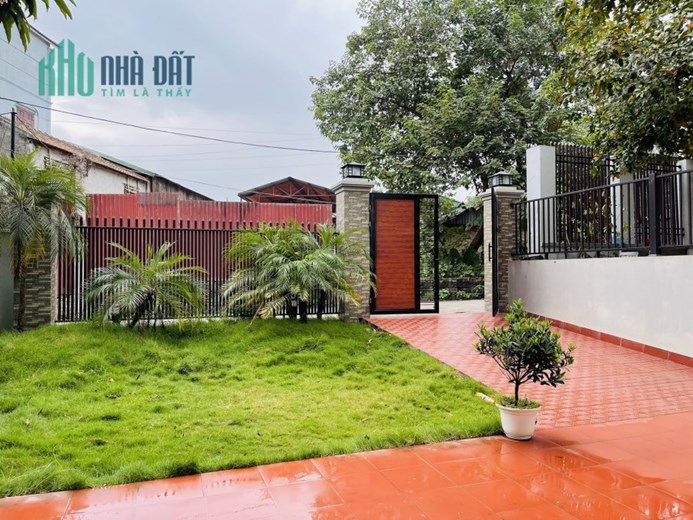 Biệt thự sân vườn Thượng Cát, Bắc Từ Liêm, 340m2, giá 8.7 tỷ, ô tô vào nhà