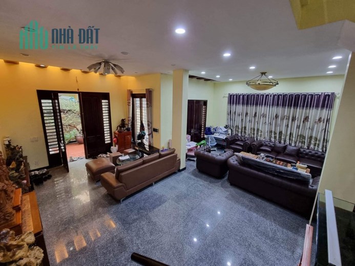 Biệt thự sân vườn Thượng Cát, Bắc Từ Liêm, 340m2, giá 8.7 tỷ, ô tô vào nhà