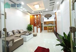 Bán nhà đẹp phố Vĩnh Cát - Lê CHân, 42m x 4 tầng GIÁ chỉ 2.25 tỉ ngõ cực nông