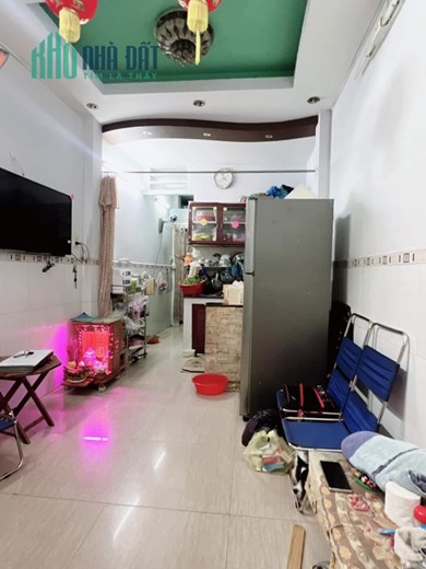 Chính Chủ Gửi Ngộp Bank. Đường Hoàng Diệu. P5. Q4. DT 100m, 5 Tầng BTCT. 4 PN.Giá Nhỉnh hơn 3 tỷ