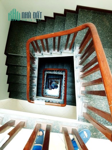 MỘT CĂN DUY NHẤT – 34M2 – 4TẦNG -  GIÁ 4,4 TỶ - Ô TÔ ĐỖ CỬA – KINH DOANH.