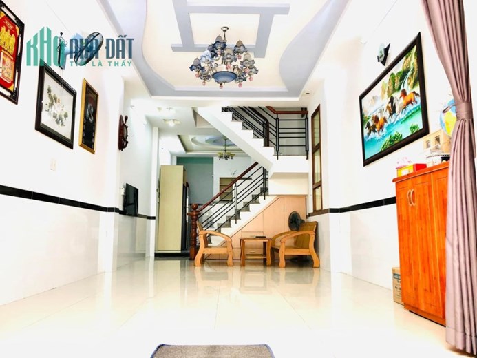 NHÀ 4 TẦNG ĐÕ THÚC TỊNH TIỆN KINH DOANH VP CTY