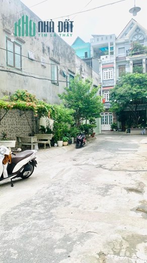 NHÀ 4 TẦNG ĐÕ THÚC TỊNH TIỆN KINH DOANH VP CTY