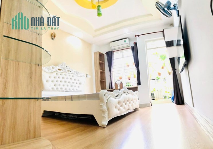 NHÀ 4 TẦNG ĐÕ THÚC TỊNH TIỆN KINH DOANH VP CTY