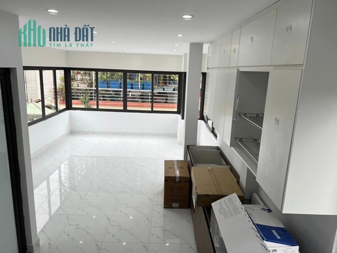 Nhà mới 8 tầng-thang máy Lê Trọng Tấn-Thanh Xuân-45mx8 tầng-lô góc-ở ngay 10,5  tỷ