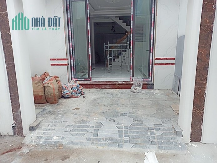 Bán nhà xây mới độc lập, sân cổng riêng, ngõ cực nông, 60m x 4 tầng GIÁ 3.45 tỉ tại Lực Hành -