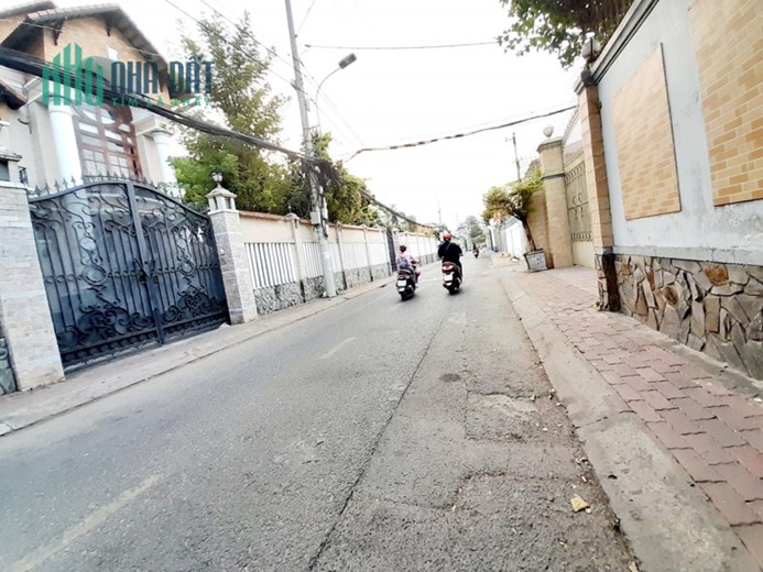 Bán Nhà 50m2, Trung Tâm Linh Chiểu, Thủ Đức, Ô Tô Tới Nhà, Chỉ Nhỉnh 2 Tỷ