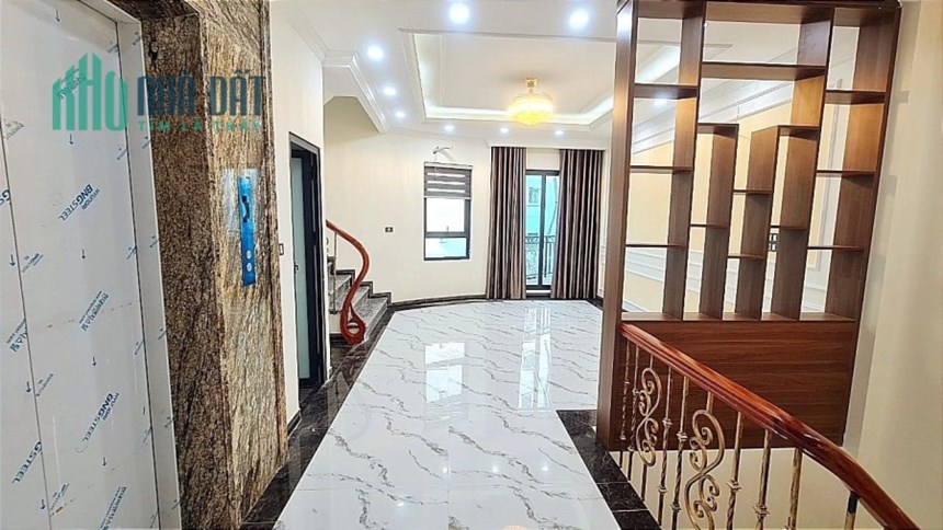 Tòa Nhà mới  Cầu Giấy 60mx8 tầng-Thang Máy-Gara ô tô-2 thoáng-Nhà mới-kinh doanh-dân trí cao giảm