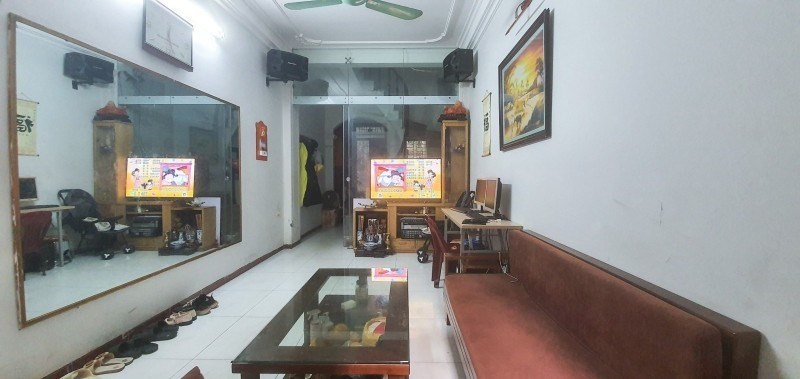 Ô TÔ ĐỖ CỬA - HÀNG XÓM ROYAL phố Chính Kinh Nhân Chính 60m 4 tầng nhỉnh 5 tỷ lh 0817606560