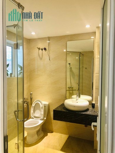 7 TẦNG THANG MÁY PHỐ TRUNG KÍNH CẦU GIẤY 68M Ô TÔ TRÁNH  KD SẦM UẤT CHỈ 16 TỶ LH 0817606560
