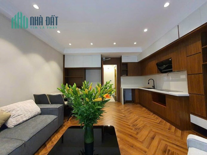 PHỐ VÍP NGUYỄN SƠN, LONG BIÊN, NHÀ ĐẸP 6 TẦNG THANG MÁY XỊN XÒ, GARA Ô TÔ.