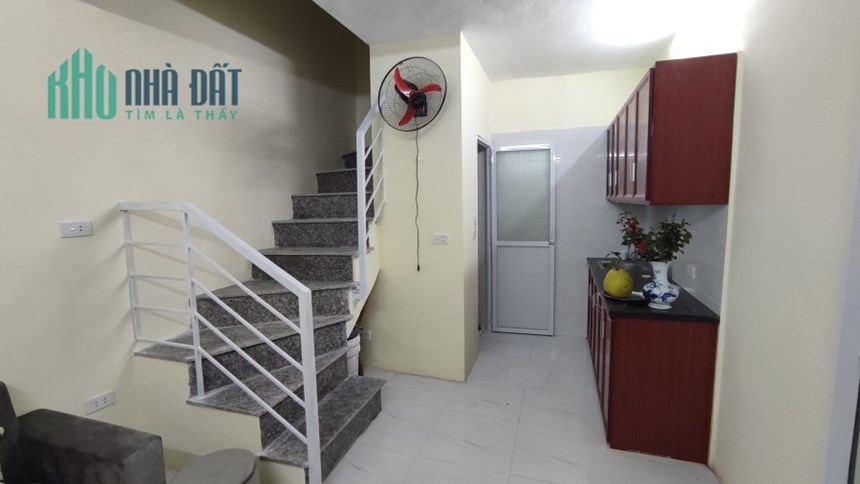 Bán nhà 2 tầng vài bước ra đường đôi Vạn Phúc, Hà Đông, ô tô đỗ ngày đêm giá chỉ 2.35 tỷ. 0962780005