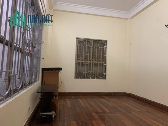 NGỌC TRINH THÁI HÀ 40M2 5 TẦNG NGÕ THÔNG, 2 THOÁNG 4.9TỶ LH 0966037496