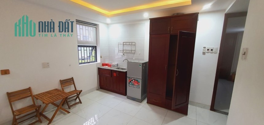 Bán Toà Chung Cư thang máy, Quận Hải Châu. Nhà 6 tầng, DT 90 m2. Đường Ô tô tránh. Gần Sân bay Đà