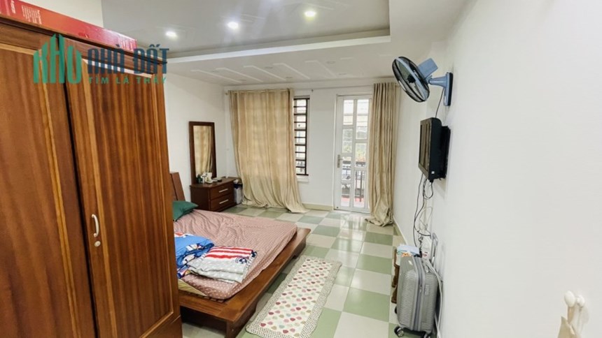 Giảm 500tr còn 8.2 tỷ DUY TÂN, P NHUẬN, 4M X 18M.