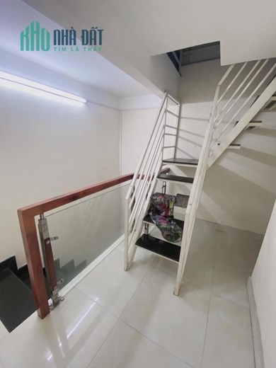 7.5Tỷ Lê Hồng Phong  4Tầng Mới  Ngang 4.2m Hẻm1Xẹt 25m Ra MT