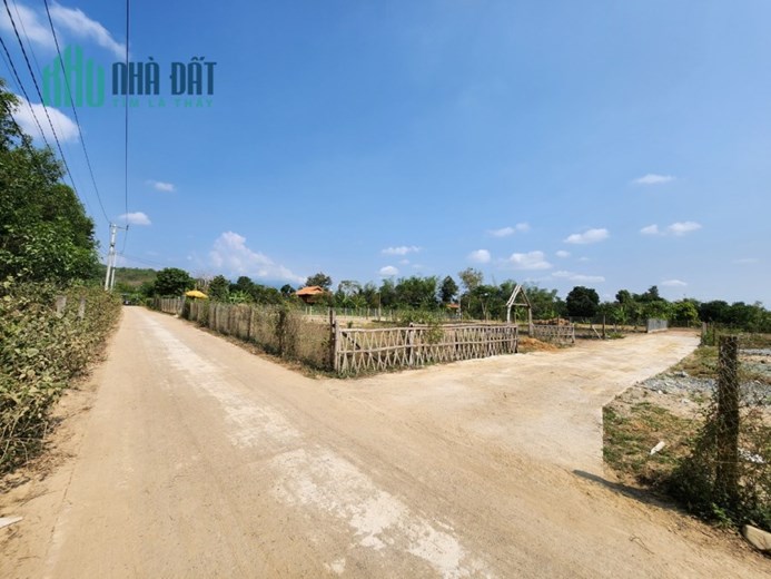 Cần bán nhanh lô góc siêu đẹp tại Sông Cầu, Khánh Vĩnh giá chỉ 2.2tr/m2