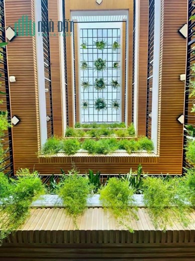 Tòa khách sạn 380m2 6 tầng 2,4 tỷ mỗi năm