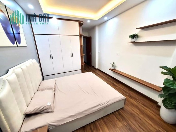 BÁN NHÀ ĐẸP CHỈ 50M RA ÔTÔ 5 TẦNG 3 PHÒNG NGỦ DT: 33M2 MT: 3.5M GIÁ: 3.99 TỶ CÓ THƯƠNG LƯỢNG PHỐ LÊ