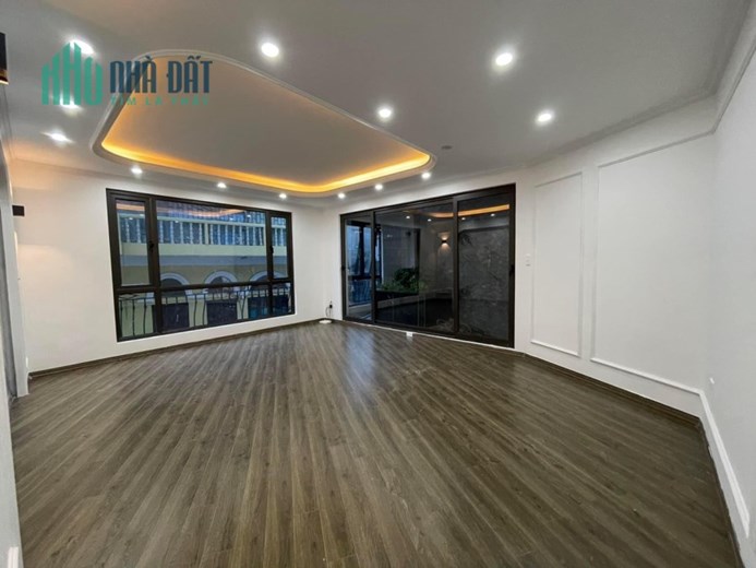 tòa nhà 8 tầng Hoàng Văn Thái-Thanh Xuân-thang máy- ô tô tránh giá 9,4 tỷ.