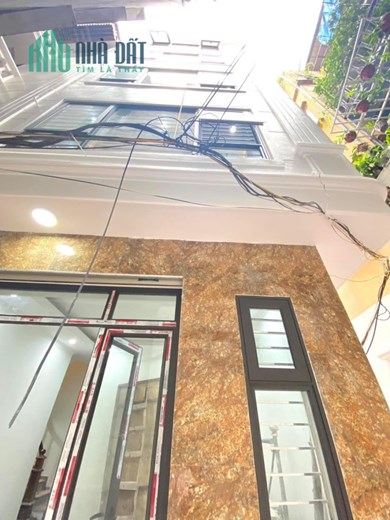 Bán nhà Thịnh Quang-Đống Đa 34mx6 tầng-lô góc-thang máy-nhà mới-nội thất đẹp-gần ô tô.ở ngay