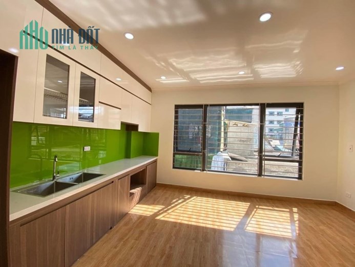 Bán nhà Thịnh Quang-Đống Đa 34mx6 tầng-lô góc-thang máy-nhà mới-nội thất đẹp-gần ô tô.ở ngay