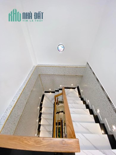 Siêu phẩm Đường Phạm Văn Chiêu hẻm xe hơi vào nhà chân dài 19m
______________- 🔰-