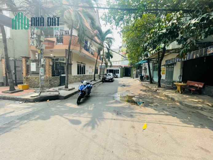 Chủ gửi bán dãy nhà trọ đường Lê Đức thọ p16 go vấp 
đường nhựa xe hơi thông giá rẻ
-- Diện tích :