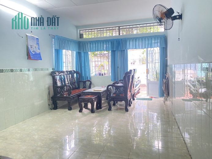 Nhà cấp 4 diện tích khủng giá hạt dẻ thuộc trung tâm phường Trường Thọ, TP Thủ Đức, 2 xẹc nhưng xe
