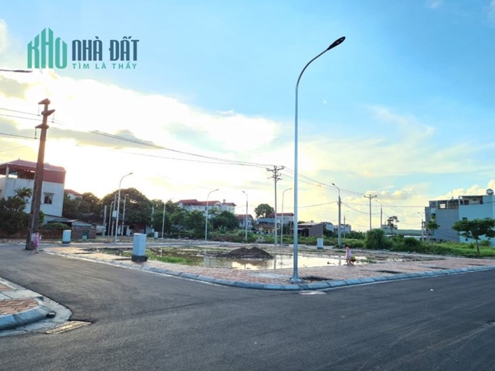Cực Hiếm Chủ Cắt Lỗ Cực Sâu Đấu Giá X1 Nguyên Khê, 80m2, Đường 12m, Ven Kênh Đào, Thấp Hơn Bên Cạnh