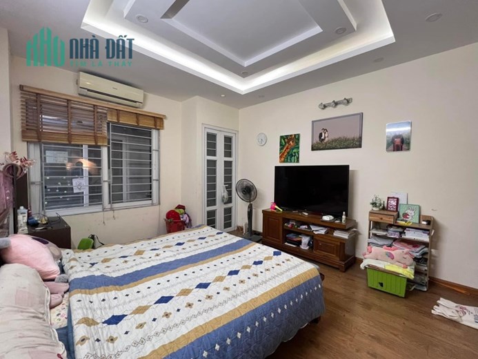 Bán nhà Xuân Đỉnh 5 tầng 35m2 giá 4,15 tỷ(có thương lượng ) tiện ích Ngoại Giao Đoàn