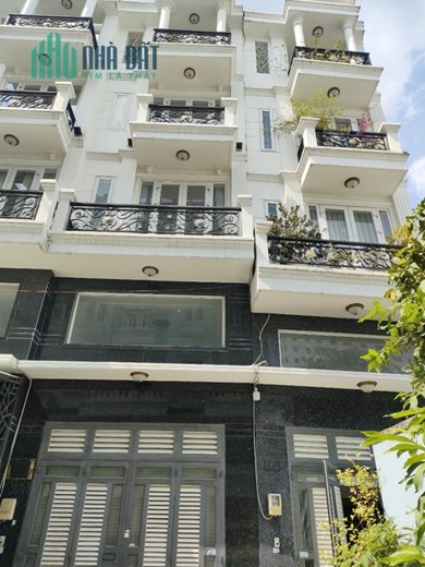 Bán Nhà Đường Hoàng Bật Đạt, 4,5x13,5m, 4,5 Tầng, Hẻm 6m