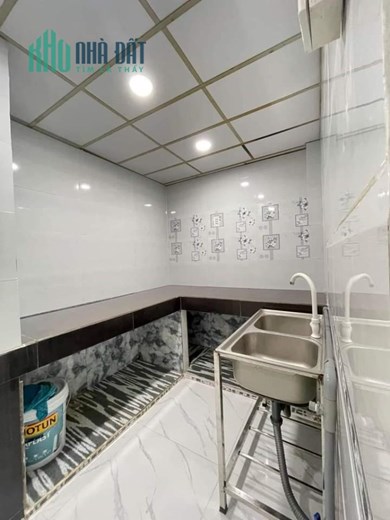 2 tỷ 980 - 37m2 , 3pn - Bán Nhà CỐNG LỞ . F15 - Tân Bình