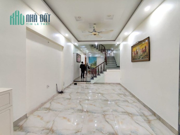 NHÀ THUÊ TẠI THƯ TRUNG - VĂN CAO - 4 PHÒNG NGỦ FULL ĐỒ
