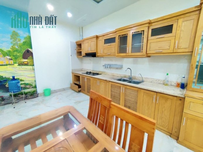 NHÀ THUÊ TẠI THƯ TRUNG - VĂN CAO - 4 PHÒNG NGỦ FULL ĐỒ