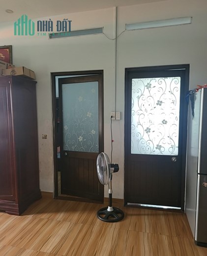 Bán căn hộ CC KCN Tân Bình thuộc quận Tân Phú, Tp HCM 79m2 giá 1tỷ980