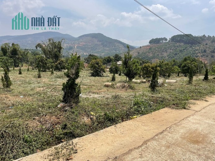 Chính chủ bán 212m²  đất Nam Ban, ngang 7m x 104mtc. Đường betong oto