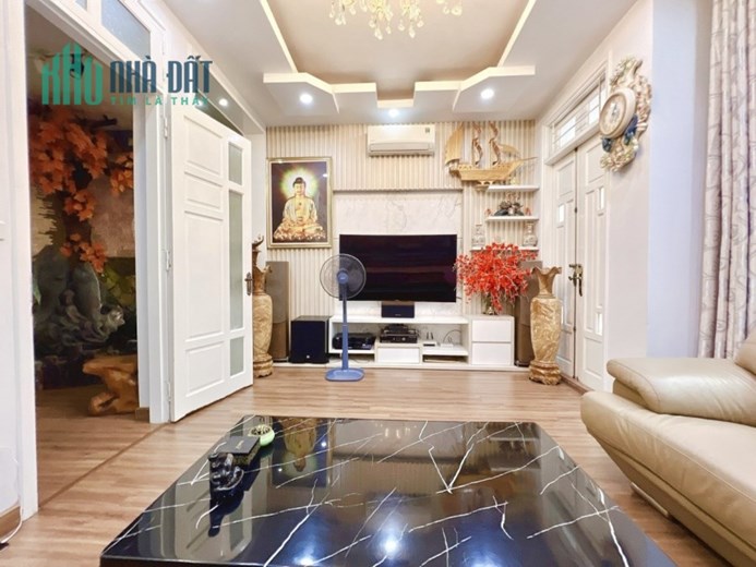 Bán nhà mặt ngõ Hoàng Cầu-ô tô tránh-ngõ thông kinh doanh-50mx5 tầng.mặt tiền 5m giá 10 tỷ hơn