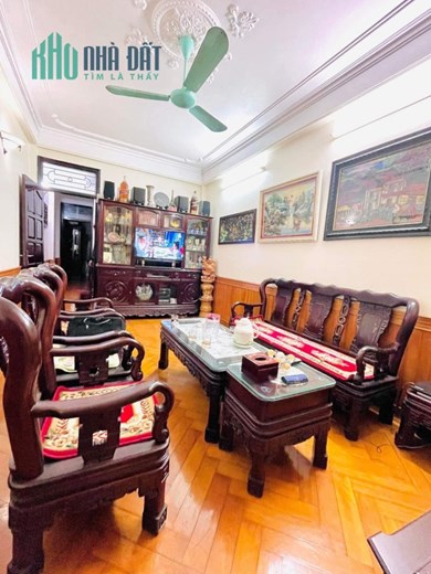 Cần bán nhà Hoàng Cầu, Nguyễn Phúc Lai 45m2x5T 10.7 tỷ phân lô, 2 thoáng ôtô tránh, LH: 0969618967