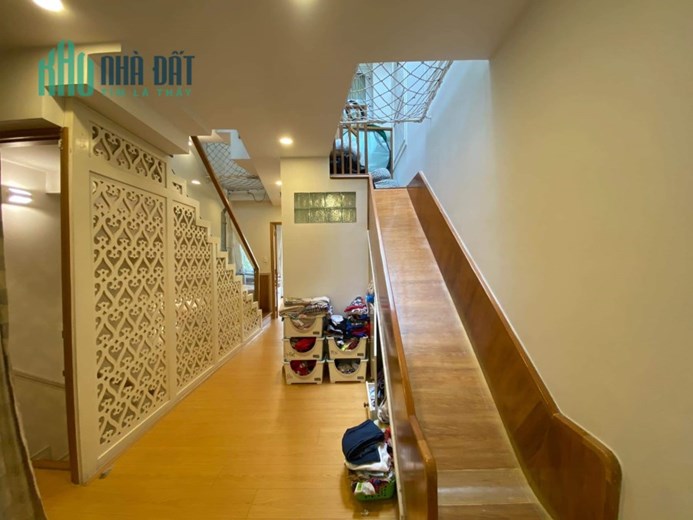 MT KDC Tân Quy Đông Quận 7_Ngang 4m_4T_có hầm_Nhỉnh 16 tỷ_Hiếm bán