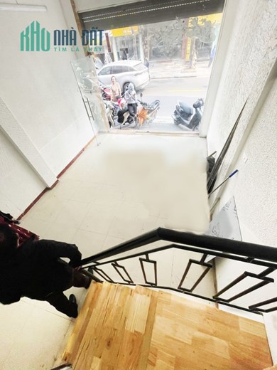 Cần bán nhà Mặt phố Thụy Khuê nhanh giá 12 tỷ, 40mx5 tầng, Mới đẹp