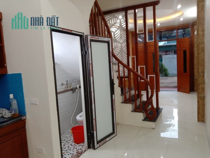 Bán nhà Bế Văn Đàn quận Hà Đông, Ô TÔ, KINH DOANH 42m2 giá chỉ hơn 4tỷ