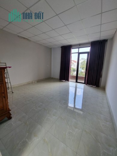 NHÀ 3T MT CẨM LỆ  ĐẤT 105M2 CẦN BÁN CỰC GẤP TRONG 10 NGÀY CHỦ GIẢM GIÁ TỤT QUẦN 750TR GIÁ CHÀO MỚI