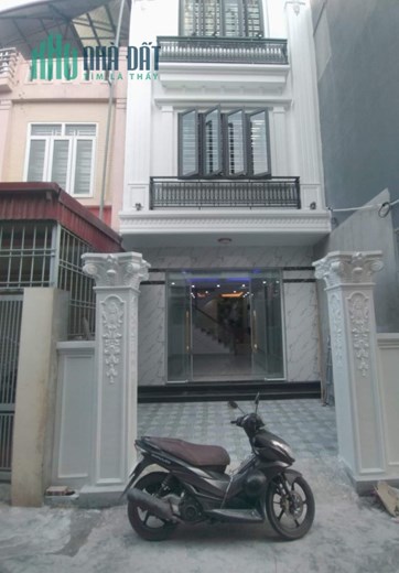 Bán nhà phố Tiền Phong - Hải An, diện tích 75m x 4 tầng, sân cổng riêng, GIÁ 4.3 tỉ ngay mặt đường