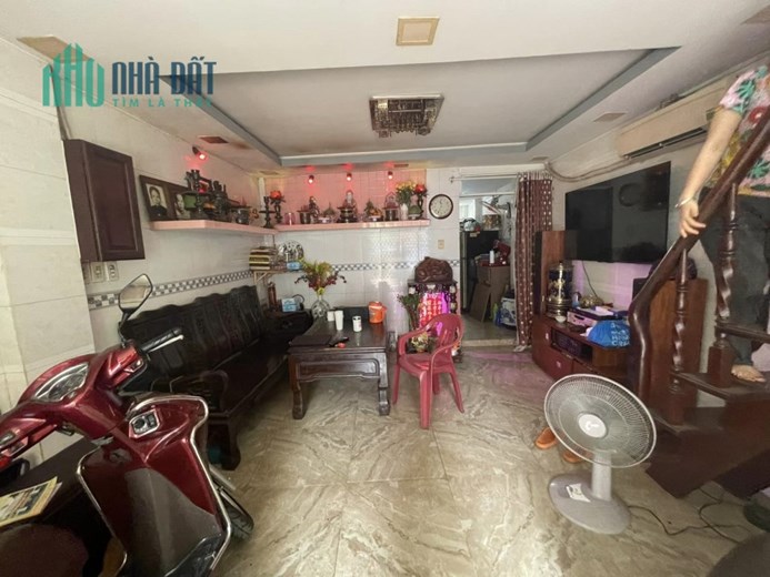 Bán nhà HXH đường Thái Phiên, Q11, 36m2, 4x9, 2 tầng, 2PN, chỉ 3.95 tỷ TL chính chủ.