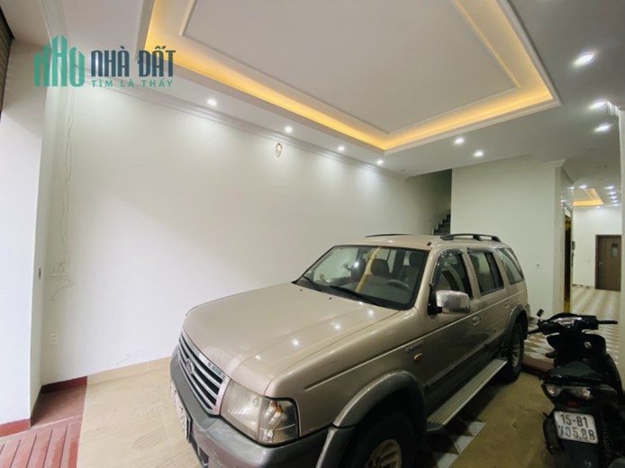 Bán nhà 5 tầng có 8 phòng ngủ khép kín, đường ô,tô ngay mặt đường Nguyễn Bỉnh Khiêm giá 6.8 tỉ